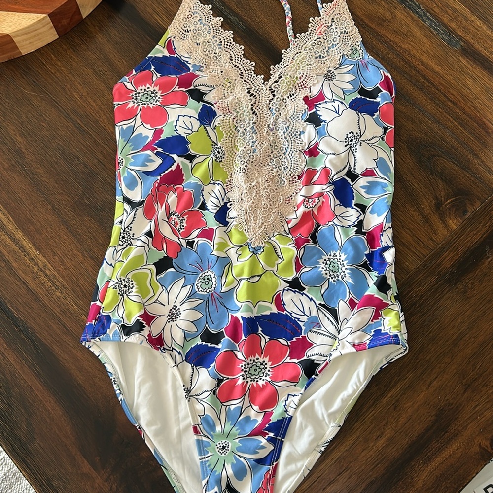 Women’s swimsuit (m)